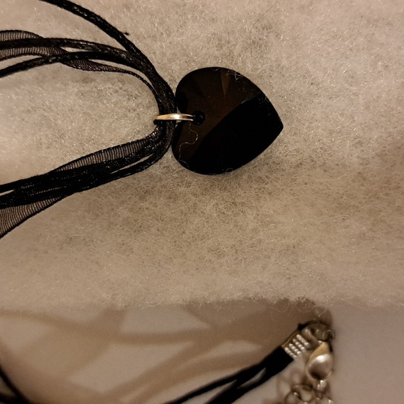 Total Eclipse Crystal Heart Necklace - Picture 5 of 5